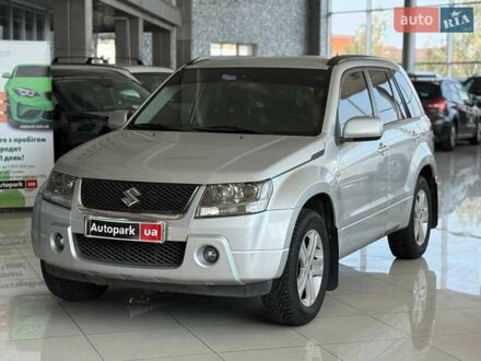 Серый Сузуки Гранд Витара, объемом двигателя 2 л и пробегом 175 тыс. км за 9140 $, фото 1 на Automoto.ua