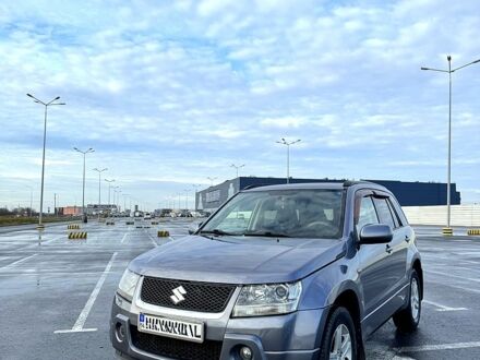 Сірий Сузукі Гранд Вітара, об'ємом двигуна 2 л та пробігом 180 тис. км за 7000 $, фото 1 на Automoto.ua