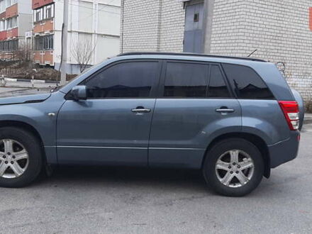 Сузукі Гранд Вітара 2006 у Харкові на Automoto.ua Сірий Сузукі Гранд Вітара, об'ємом двигуна 2 л та пробігом 195 тис. км за 6200 $, фото 1 на Automoto.ua