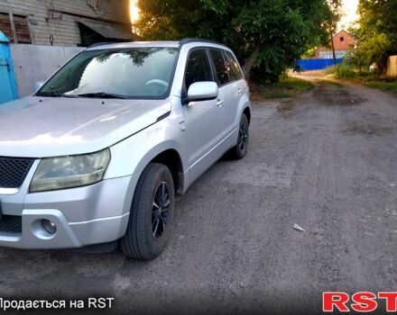 Сузуки Гранд Витара 2006 в Славянске на Automoto.ua Серый Сузуки Гранд Витара, объемом двигателя 1.9 л и пробегом 295 тыс. км за 7000 $, фото 1 на Automoto.ua