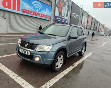 Серый Сузуки Гранд Витара, объемом двигателя 2 л и пробегом 216 тыс. км за 6300 $, фото 1 на Automoto.ua