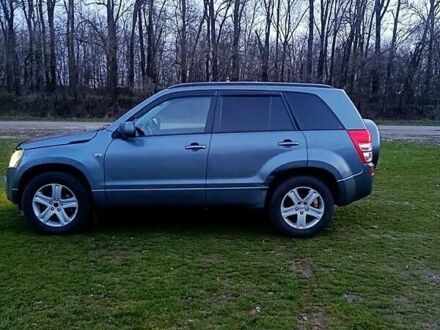 Серый Сузуки Гранд Витара, объемом двигателя 2 л и пробегом 360 тыс. км за 6000 $, фото 1 на Automoto.ua