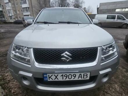 Серый Сузуки Гранд Витара, объемом двигателя 2 л и пробегом 232 тыс. км за 7500 $, фото 1 на Automoto.ua