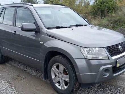 Сірий Сузукі Гранд Вітара, об'ємом двигуна 2 л та пробігом 198 тис. км за 6100 $, фото 1 на Automoto.ua