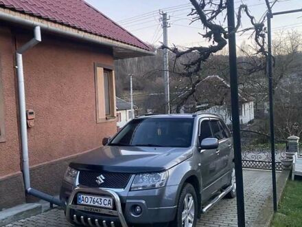 Сірий Сузукі Гранд Вітара, об'ємом двигуна 2 л та пробігом 150 тис. км за 7400 $, фото 1 на Automoto.ua