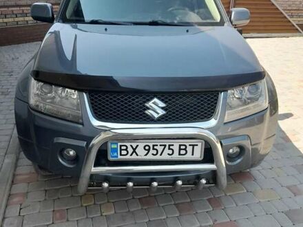 Серый Сузуки Гранд Витара, объемом двигателя 2 л и пробегом 160 тыс. км за 7700 $, фото 1 на Automoto.ua