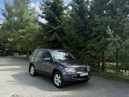 Серый Сузуки Гранд Витара, объемом двигателя 2.4 л и пробегом 160 тыс. км за 7200 $, фото 1 на Automoto.ua