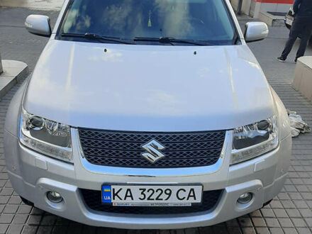 Сузукі Гранд Вітара 2008 у Кропивницькому (Кіровограді) на Automoto.ua Сірий Сузукі Гранд Вітара, об'ємом двигуна 2.4 л та пробігом 69 тис. км за 12300 $, фото 1 на Automoto.ua