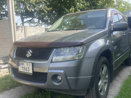 Сузуки Гранд Витара 2008 в Здолбунове на Automoto.ua Серый Сузуки Гранд Витара, объемом двигателя 2 л и пробегом 195 тыс. км за 8300 $, фото 1 на Automoto.ua
