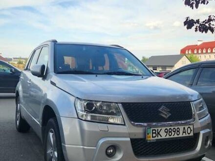Сузукі Гранд Вітара 2008 у Києві на Automoto.ua Сірий Сузукі Гранд Вітара, об'ємом двигуна 2.39 л та пробігом 93 тис. км за 12500 $, фото 1 на Automoto.ua