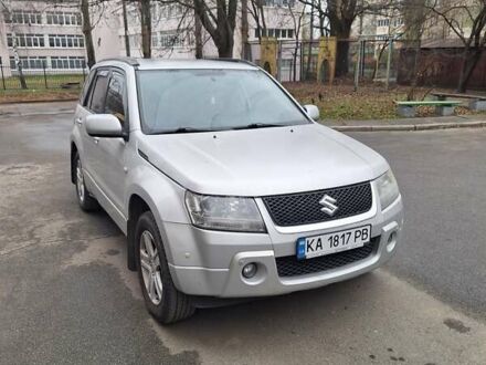Серый Сузуки Гранд Витара, объемом двигателя 2 л и пробегом 250 тыс. км за 7199 $, фото 1 на Automoto.ua