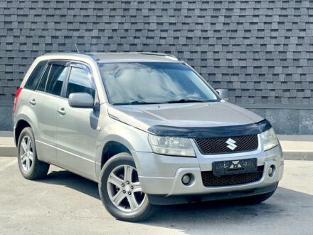 Серый Сузуки Гранд Витара, объемом двигателя 2 л и пробегом 180 тыс. км за 7800 $, фото 1 на Automoto.ua