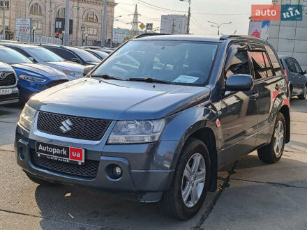 Сірий Сузукі Гранд Вітара, об'ємом двигуна 2 л та пробігом 204 тис. км за 8490 $, фото 1 на Automoto.ua