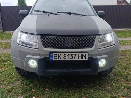 Сірий Сузукі Гранд Вітара, об'ємом двигуна 1.9 л та пробігом 275 тис. км за 7500 $, фото 1 на Automoto.ua