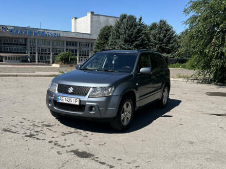 Серый Сузуки Гранд Витара, объемом двигателя 2 л и пробегом 190 тыс. км за 9000 $, фото 1 на Automoto.ua