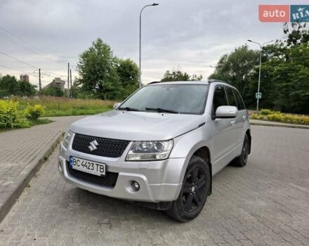 Сірий Сузукі Гранд Вітара, об'ємом двигуна 2.39 л та пробігом 330 тис. км за 8000 $, фото 1 на Automoto.ua