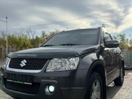 Сузуки Гранд Витара 2009 в Виннице на Automoto.ua Серый Сузуки Гранд Витара, объемом двигателя 2.4 л и пробегом 200 тыс. км за 7900 $, фото 1 на Automoto.ua
