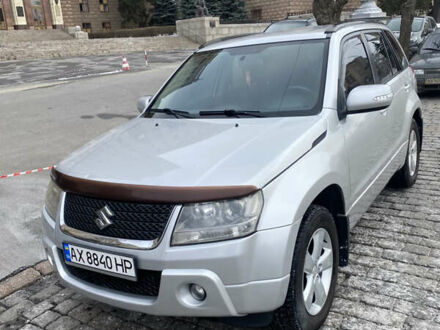 Сузуки Гранд Витара 2009 в Харькове на Automoto.ua Серый Сузуки Гранд Витара, объемом двигателя 2.39 л и пробегом 142 тыс. км за 9900 $, фото 1 на Automoto.ua