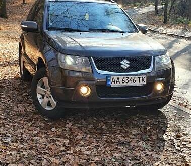 Сузуки Гранд Витара 2009 в Киеве на Automoto.ua Серый Сузуки Гранд Витара, объемом двигателя 2.39 л и пробегом 164 тыс. км за 9900 $, фото 1 на Automoto.ua