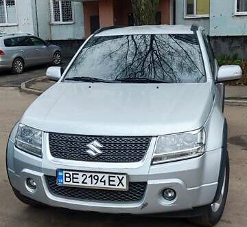 Серый Сузуки Гранд Витара, объемом двигателя 2.39 л и пробегом 104 тыс. км за 8500 $, фото 1 на Automoto.ua
