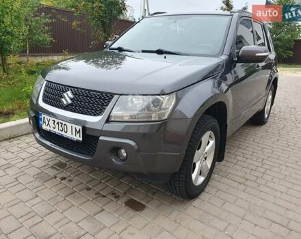 Сузуки Гранд Витара 2010 в Славянске на Automoto.ua Серый Сузуки Гранд Витара, объемом двигателя 2.4 л и пробегом 222 тыс. км за 10000 $, фото 1 на Automoto.ua