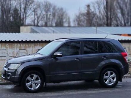 Сузукі Гранд Вітара 2010 у Кам'янське (Дніпродзержинськ) на Automoto.ua Сірий Сузукі Гранд Вітара, об'ємом двигуна 2.4 л та пробігом 210 тис. км за 10000 $, фото 1 на Automoto.ua