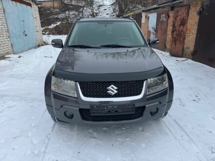 Серый Сузуки Гранд Витара, объемом двигателя 1.9 л и пробегом 150 тыс. км за 9999 $, фото 1 на Automoto.ua