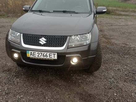 Сірий Сузукі Гранд Вітара, об'ємом двигуна 2.39 л та пробігом 120 тис. км за 10500 $, фото 1 на Automoto.ua