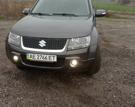 Сірий Сузукі Гранд Вітара, об'ємом двигуна 2.39 л та пробігом 120 тис. км за 10500 $, фото 1 на Automoto.ua