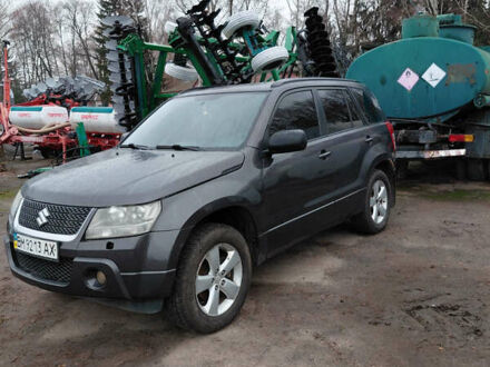 Серый Сузуки Гранд Витара, объемом двигателя 2.4 л и пробегом 400 тыс. км за 3874 $, фото 1 на Automoto.ua