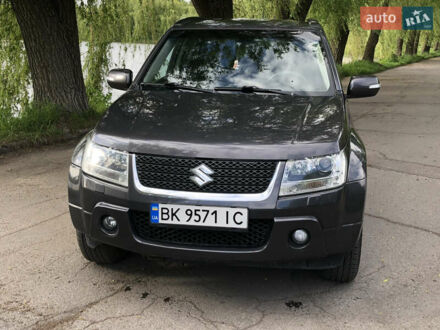 Серый Сузуки Гранд Витара, объемом двигателя 2.39 л и пробегом 202 тыс. км за 9700 $, фото 1 на Automoto.ua