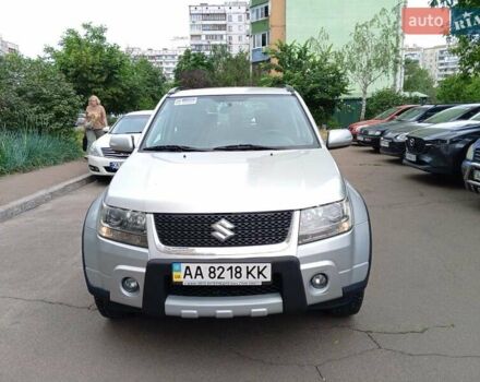 Сузуки Гранд Витара 2011 в Киеве на Automoto.ua Серый Сузуки Гранд Витара, объемом двигателя 2.4 л и пробегом 96 тыс. км за 11087 $, фото 1 на Automoto.ua