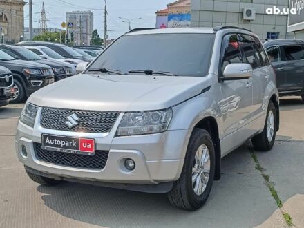 Сузукі Гранд Вітара 2011 у Харкові на Automoto.ua Сірий Сузукі Гранд Вітара, об'ємом двигуна 2 л та пробігом 91 тис. км за 11990 $, фото 1 на Automoto.ua