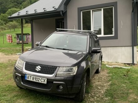 Сузуки Гранд Витара 2011 в Яремче на Automoto.ua Серый Сузуки Гранд Витара, объемом двигателя 1.9 л и пробегом 250 тыс. км за 8000 $, фото 1 на Automoto.ua