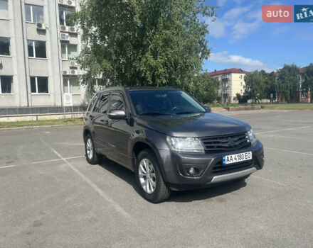 Серый Сузуки Гранд Витара, объемом двигателя 2.39 л и пробегом 110 тыс. км за 12800 $, фото 1 на Automoto.ua