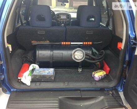 Синий Сузуки Гранд Витара, объемом двигателя 2 л и пробегом 190 тыс. км за 8000 $, фото 4 на Automoto.ua