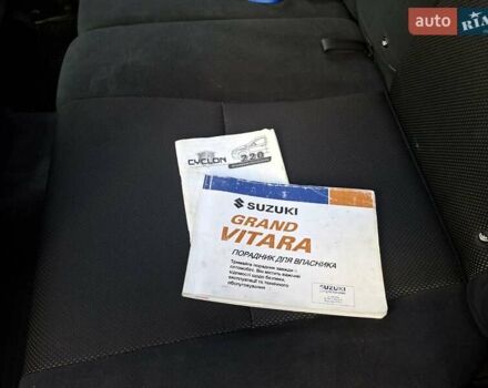 Синій Сузукі Гранд Вітара, об'ємом двигуна 2 л та пробігом 186 тис. км за 6500 $, фото 12 на Automoto.ua