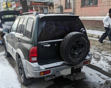 Зеленый Сузуки Гранд Витара, объемом двигателя 2 л и пробегом 250 тыс. км за 1082 $, фото 2 на Automoto.ua