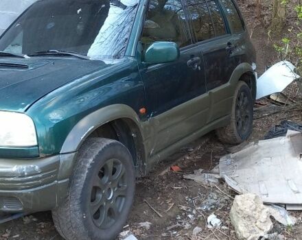 Зелений Сузукі Гранд Вітара, об'ємом двигуна 2 л та пробігом 268 тис. км за 3100 $, фото 2 на Automoto.ua
