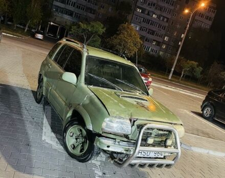 Зелений Сузукі Гранд Вітара, об'ємом двигуна 2 л та пробігом 200 тис. км за 1400 $, фото 3 на Automoto.ua