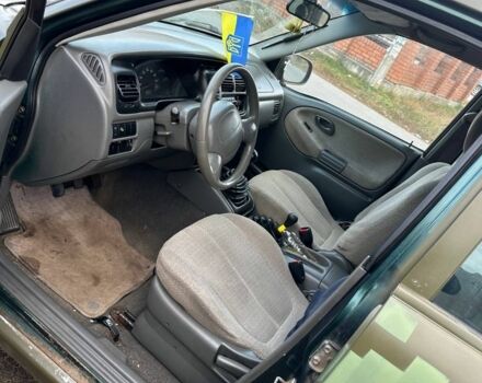 Зелений Сузукі Гранд Вітара, об'ємом двигуна 2 л та пробігом 300 тис. км за 2500 $, фото 3 на Automoto.ua