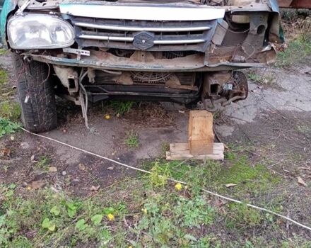 Зеленый Сузуки Гранд Витара, объемом двигателя 2.5 л и пробегом 2 тыс. км за 1000 $, фото 1 на Automoto.ua