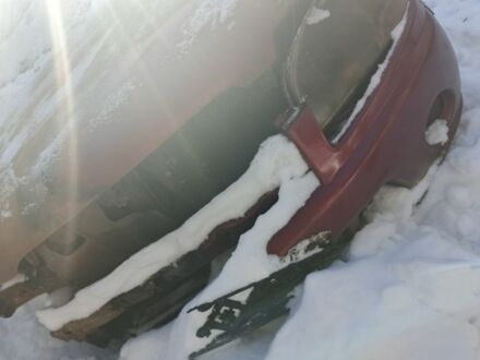 Красный Сузуки Игнис, объемом двигателя 1.3 л и пробегом 100 тыс. км за 500 $, фото 1 на Automoto.ua