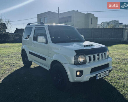 Білий Сузукі Джімні, об'ємом двигуна 1.33 л та пробігом 72 тис. км за 13400 $, фото 8 на Automoto.ua