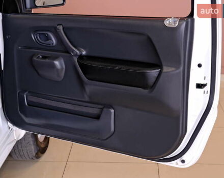 Білий Сузукі Джімні, об'ємом двигуна 1.3 л та пробігом 122 тис. км за 14900 $, фото 29 на Automoto.ua