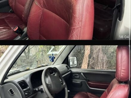 Сузукі Джімні 2001 у Краматорске на Automoto.ua Білий Сузукі Джімні, об'ємом двигуна 1.3 л та пробігом 240 тис. км за 4300 $, фото 1 на Automoto.ua