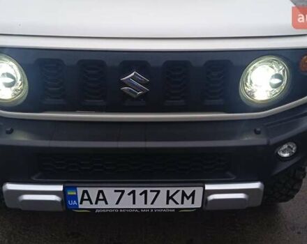 Білий Сузукі Джімні, об'ємом двигуна 1.46 л та пробігом 50 тис. км за 19999 $, фото 1 на Automoto.ua