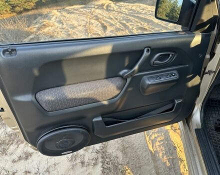 Бежевий Сузукі Джімні, об'ємом двигуна 1.3 л та пробігом 150 тис. км за 8700 $, фото 13 на Automoto.ua