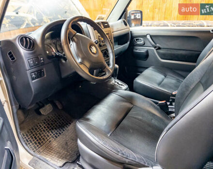 Сузуки Джимни 2009 в Киеве на Automoto.ua Бежевый Сузуки Джимни, объемом двигателя 1.3 л и пробегом 45 тыс. км за 13000 $, фото 4 на Automoto.ua