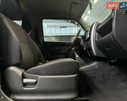 Черный Сузуки Джимни, объемом двигателя 1.33 л и пробегом 168 тыс. км за 12200 $, фото 34 на Automoto.ua